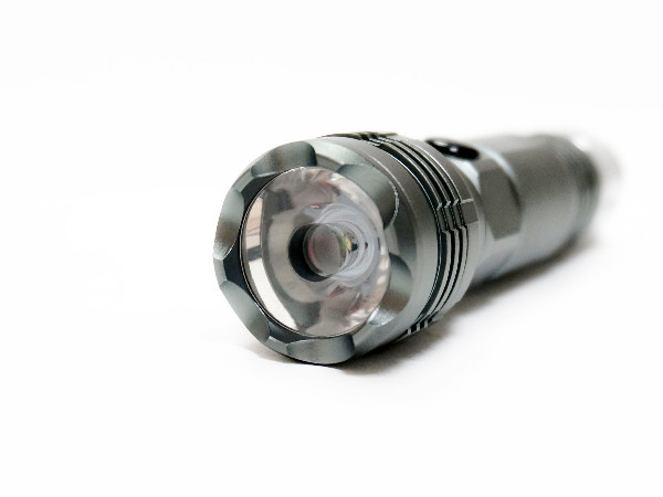 লাল / সিলভার Starlite EDC LED টর্চলাইট রিচার্জযোগ্য প্রকার ধাক্কা বোতাম সুইচ